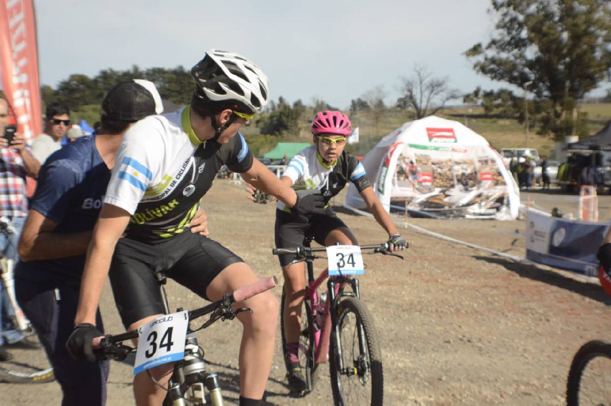 LA ESCUELA MUNICIPAL DE CICLISMO PARTICIPÓ DEL MTB RALLY ENDURANCE BALCARCE