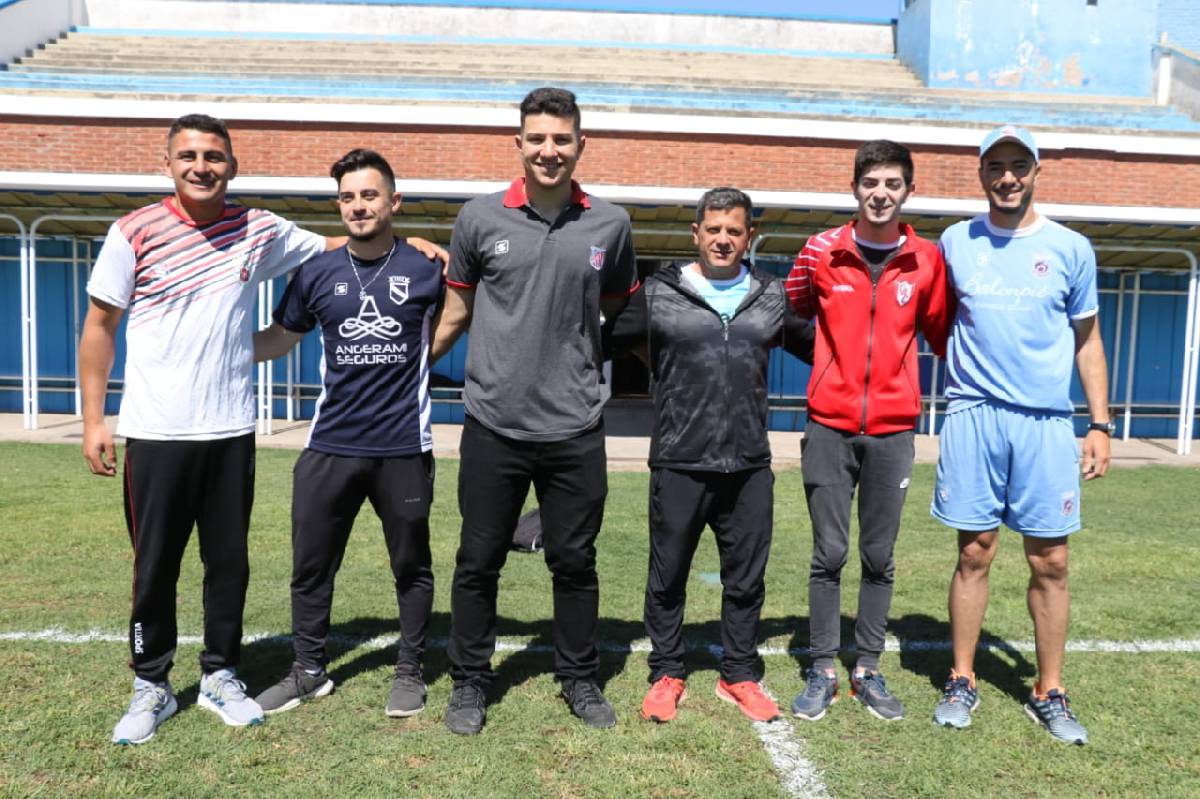 LA MUNICIPALIDAD PRESENTÓ LA PRIMERA COPA CIUDAD DE FÚTBOL FEMENINO