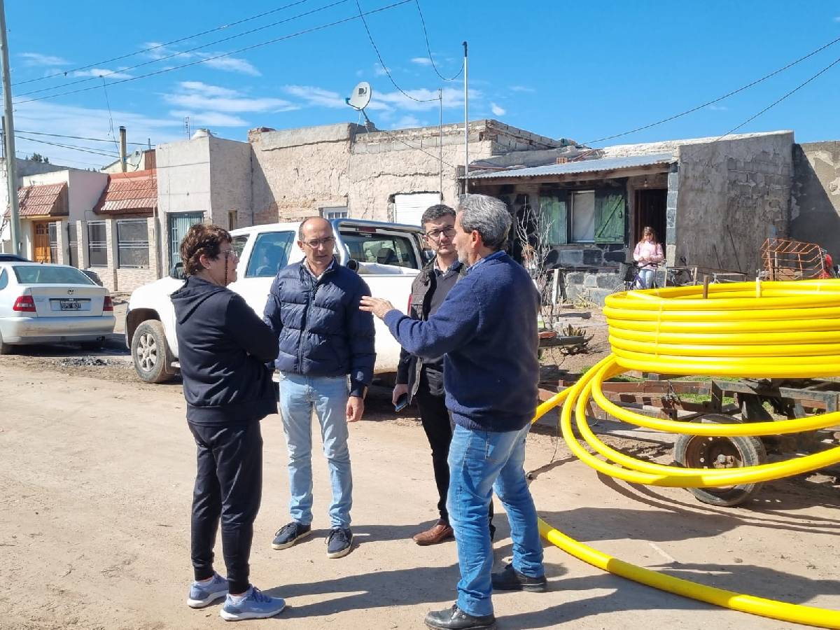 PROGRAMA GAS CONTINÚO: EL INTENDENTE MARCOS PISANO RECORRIÓ BARRIO LATINO Y PALERMO