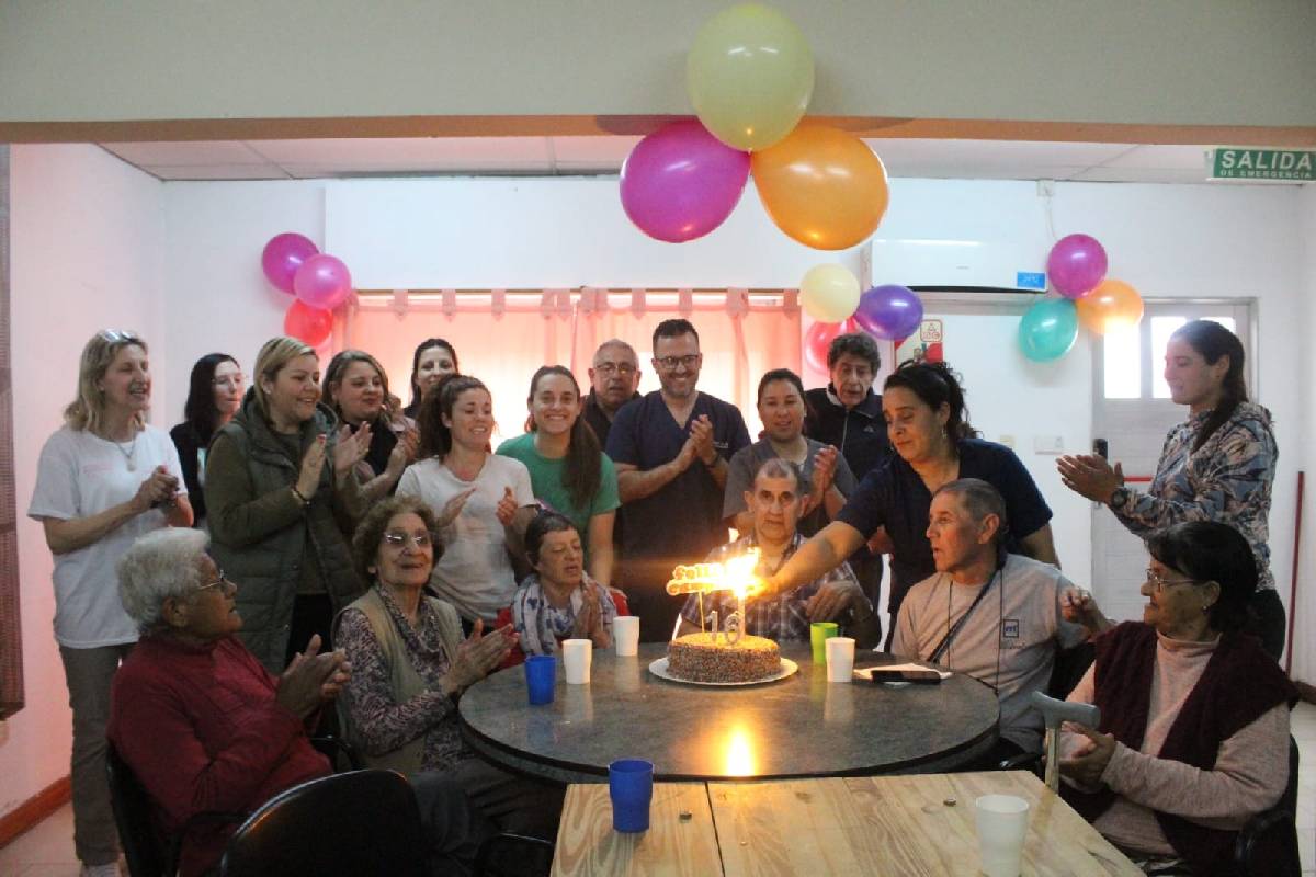 LA DIRECCIÓN DE ADULTOS MAYORES CELEBRÓ EL 16° ANIVERSARIO DEL CLUB DE DÍA REENCUENTRO