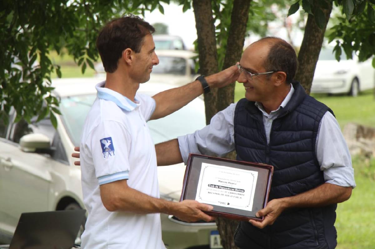 PISANO ACOMPAÑÓ  EL ACTO INAUGURAL DEL  71° CAMPEONATO NACIONAL DE VUELO A VELA