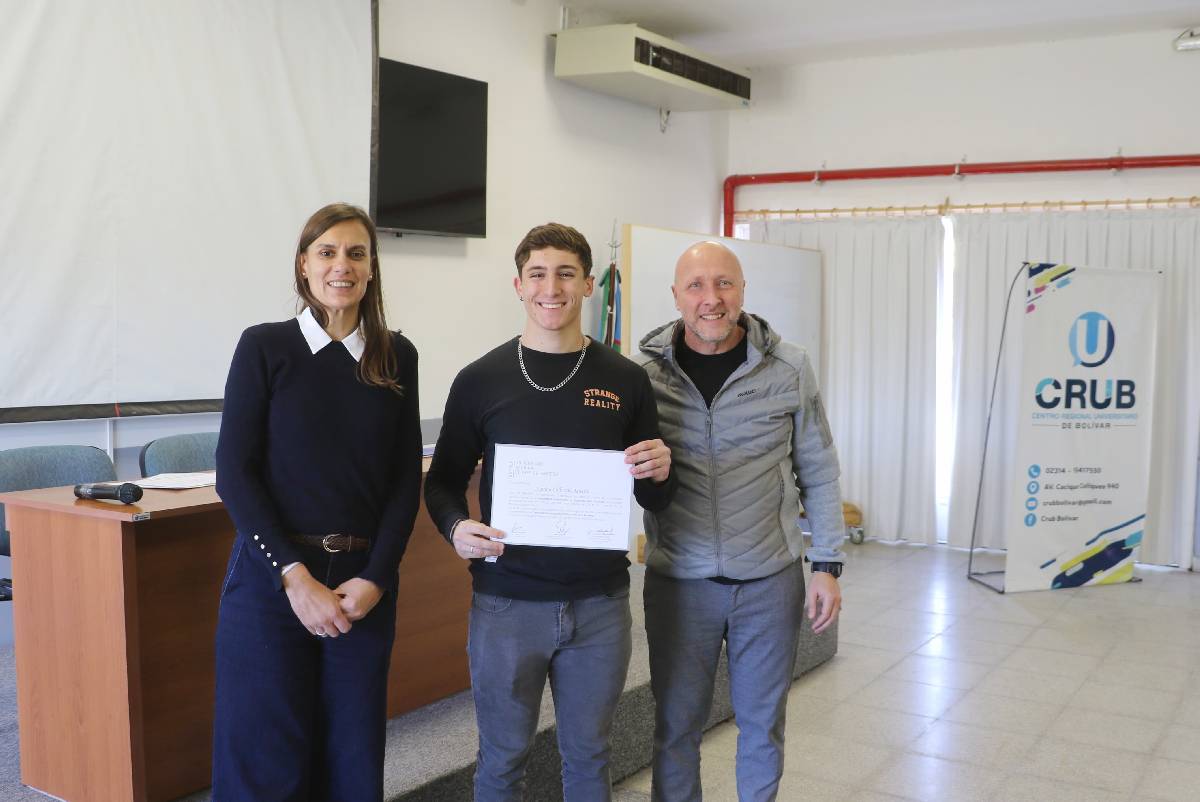 GRADUADOS DE LA DIPLOMATURA EN DESARROLLADOR WEB BACKEND Y FULL STACK