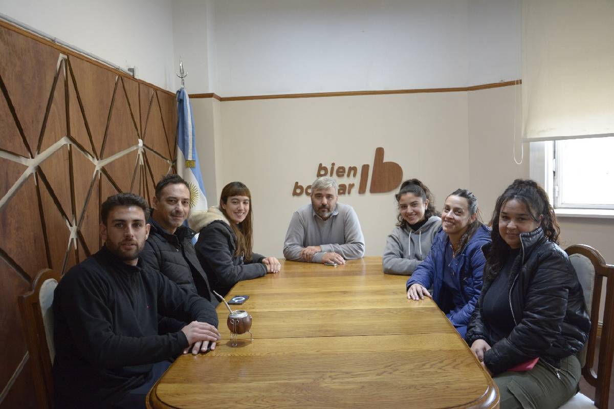 EL MUNICIPIO ACOMPAÑA A BOLIVARENSES CONVOCADOS AL CAMPEONATO ARGENTINO DE HANDBALL