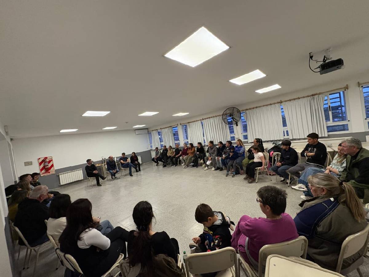 PISANO Y BUCCA SE REUNIERON CON EMPLEADOS MUNICIPALES BENEFICIARIOS DE LOTES CON SERVICIOS 2